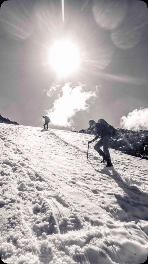“Alpine Recreation must offer the best introductory mountaineering course in New Zealand. Our instructor was exceptional and the views of Aoraki from Caroline Hut were incredible.”
- R. Taylor
This is just one of many glowing reviews we’re getting on our mountaineering courses. Our guests simply love the Caroline Hut venue and it is ideal for beginner mountaineering. If you haven’t visited the area yet, we’d highly recommend it!
📸 @adventurelensnz
#southernalps #mountainadventures #mountaineering #alpineclimbing #aorakimountcook #aoraki #mountainskills #crampons #iceaxe #mountainjourney #intromountaineering #carolinehut #ballpass #crampons #iceaxe #aorakimountcooknationalpark #mountaininstructor #mountainguide #alpineguide #weareifmga #nzmga Aoraki Mt. Cook Adventures - Introductory Mountaineering Course - #265