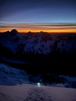 Summer climbing season is officially on.
A stunning sunrise on Dixon Peak early this morning — crisp ridgelines, glowing snow, and that classic Southern Alps stillness before the day wakes up.
Long days, firm morning snow, and big objectives ahead — let’s make the most of it. See you in the high places. ⛰️☀️
📸 @millermountainguides
#DixonPeak #GuidedAscent #AorakiMountCook #AorakiMountCookNationalPark #SouthernAlpsNZ #Mountaineering #AlpineStart #AlpineClimbing #ClimbNZ #NZMountains #AlpineRecreation #WeAreIFMGA #NZMGA #GuidesLife New Zealand Summer Mountain Adventures - Guided Ascents - #385