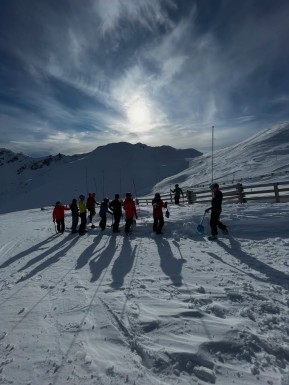 ❄️🎿 Great day out for our Alpine Recreation staff training! 🏔️💪
Always a highlight getting the whole guiding team together—sharing knowledge, brushing up on skills, and reconnecting before the season kicks into full swing.
Mt Dobson turned it on for us with a stunning day and great terrain to work with. Big thanks to the Dobson patrol crew for joining in and making it even better. Here’s to a safe and epic season ahead!
#GuidingLife #AlpineRecreation #StaffTraining #MtDobson #BackcountrySkills #MountainCommunity #WinterReady #AvalancheSkills #SkiTechnique
@mtdobsonski Two Thumb Range Adventures - Backcountry Ski & Split-board Course - #328