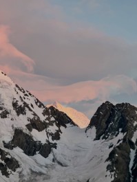 Sunrise over Tasman and Aoraki this morning. Strong winds up top, and cloud building ahead of the NW front. Time for us to leave before the storm, but also time for us to remember — today would’ve been Gottlieb’s 77th birthday ❤️
#AorakiMountCook #Sunrise #NZMountains #SouthernAlps #Mountaineering - Alpine Recreation - #422