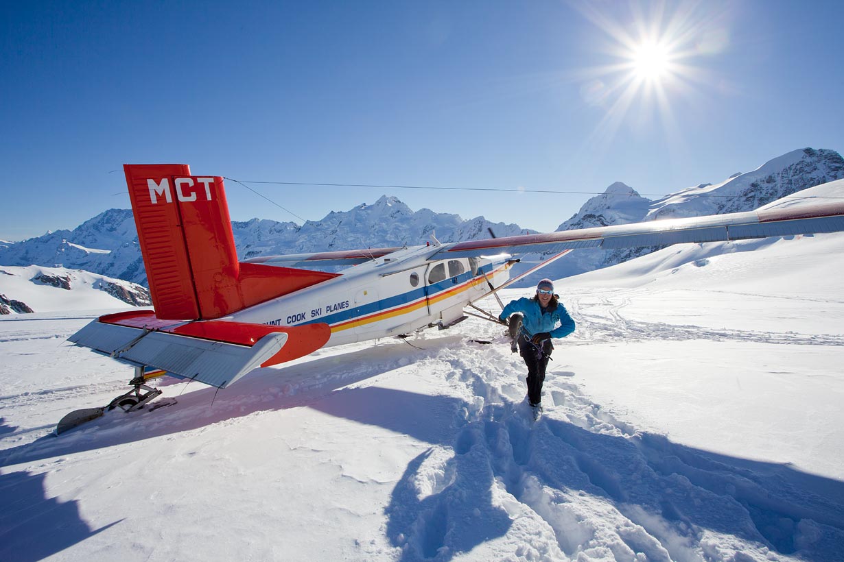 Ski plane transport on the Tasman Glacier