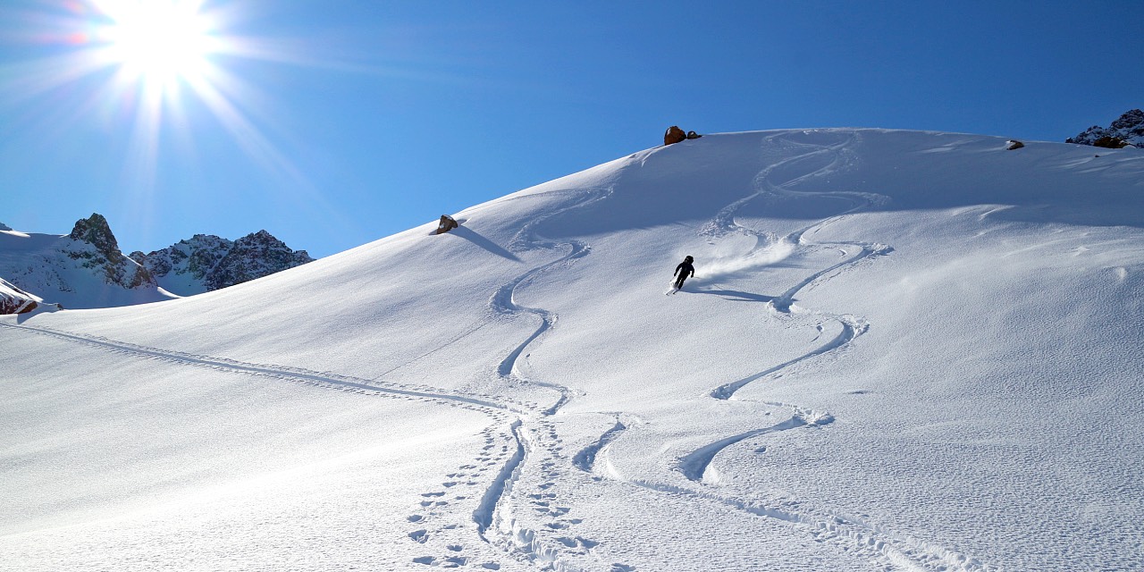 Heli-assisted ski & split-board touring terrain in the mountain ranges around Lake Tekapo